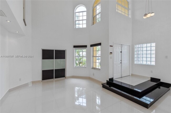 7333 NW 108th Ct in Doral, FL - Building Photo - Building Photo