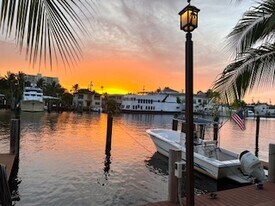 815 Middle River Dr, Unit #106 Middle River Villas in Fort Lauderdale, FL - Building Photo