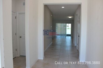 33163 Sand Creek Dr in Wesley Chapel, FL - Building Photo - Building Photo