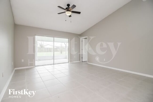 425 Long Dr in Kissimmee, FL - Building Photo - Building Photo