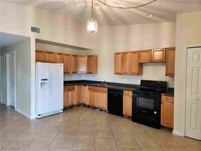 2120 Snead Dr in Lehigh Acres, FL - Building Photo - Building Photo