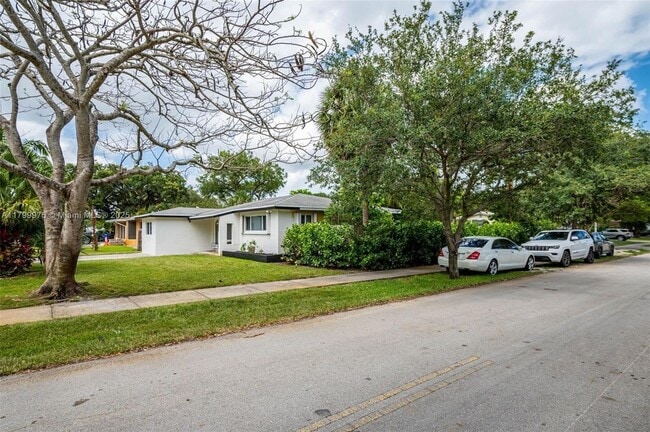 1620 SW 33rd Ave in Fort Lauderdale, FL - Building Photo - Building Photo