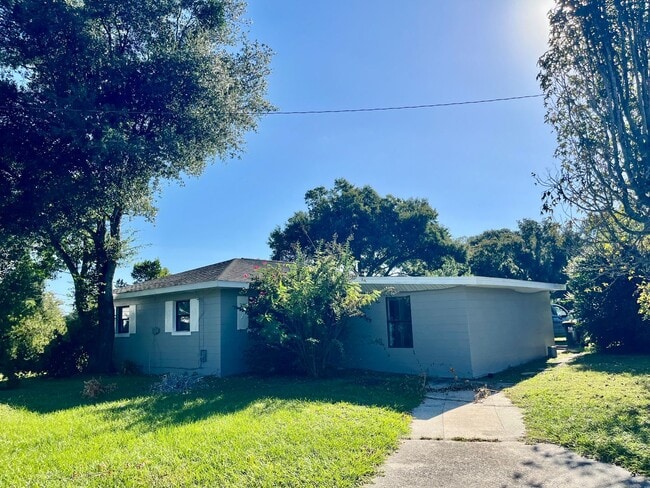 property at 520 Norfolk Cir