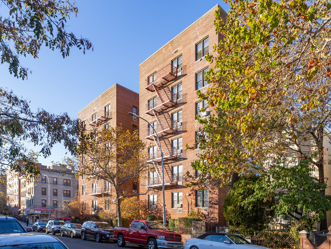 2701 Newkirk Ave in Brooklyn, NY - Building Photo - Building Photo