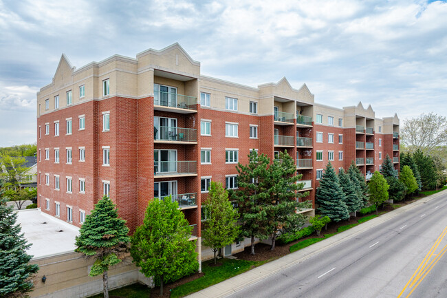 Lincoln Ridge Condominiums in Skokie, IL - Building Photo - Building Photo