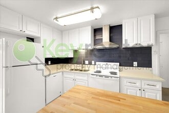 6705 Greenback Ln in Citrus Heights, CA - Building Photo - Building Photo