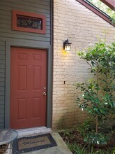 3815 Menchaca Rd in Austin, TX - Building Photo - Building Photo