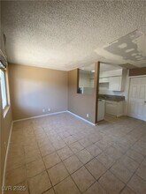 236 W Philadelphia Ave in Las Vegas, NV - Building Photo - Building Photo