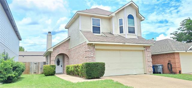 2320 Hunters Run Dr in Dallas, TX - Building Photo