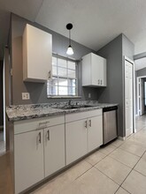 1841 SW Angelico Ln in Port St. Lucie, FL - Foto de edificio - Building Photo