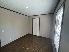 2100 S.Scott Blvd #79 Unit 79 in Iowa City, IA - Building Photo - Building Photo