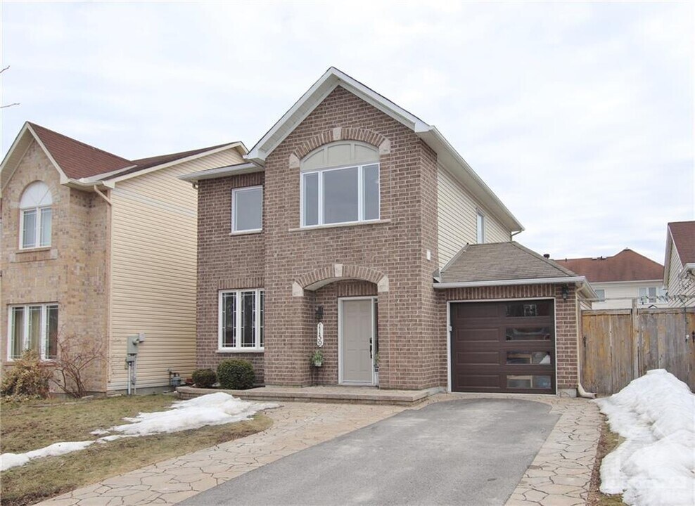 121 Ocala St in Ottawa, ON - Building Photo