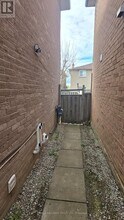 40 Brookmill Dr in Vaughan, ON - Building Photo - Building Photo