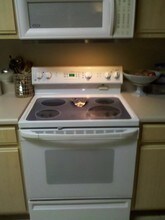 10825 Windsor Walk Dr-Unit -# 3-304 in Orlando, FL - Building Photo - Building Photo