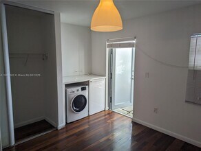 1550 Pennsylvania Ave in Miami Beach, FL - Building Photo - Building Photo