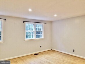 6030 Hardwick Pl in Falls Church, VA - Building Photo - Building Photo