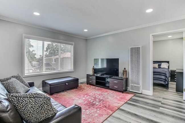 property at 148 E Iowa Ave