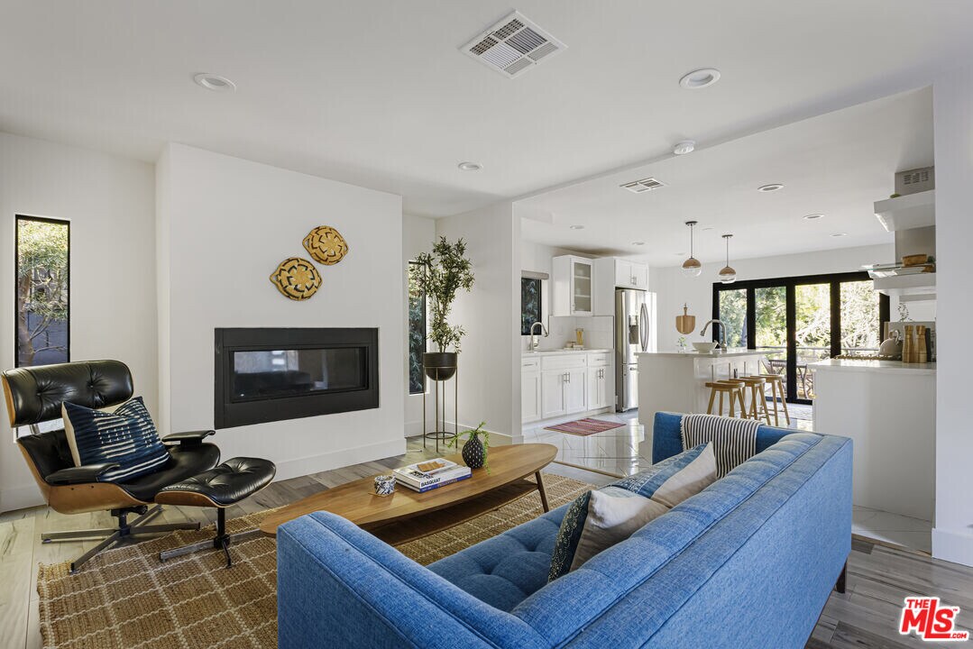 1057 N Ave 49 in Los Angeles, CA - Building Photo