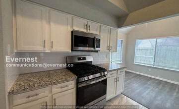 18611 Headland Dr in Cypress, TX - Building Photo - Building Photo