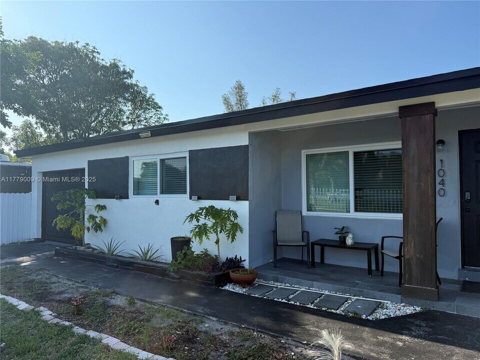 1040 SW 30th Ave in Fort Lauderdale, FL - Building Photo