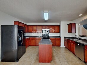 10206 Chuck Wagon Ct in Converse, TX - Building Photo - Building Photo