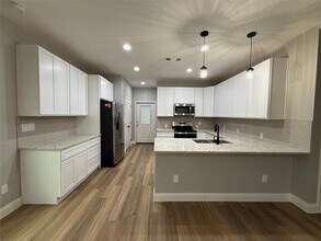 1913 Ave A in Denison, TX - Building Photo - Building Photo