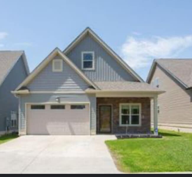 22 Windham Ln