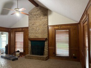 505 Huckleberry Dr in Lake Jackson, TX - Building Photo - Building Photo