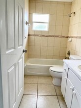 3177 NW 53rd St, Unit 1 in Miami, FL - Building Photo - Building Photo