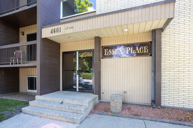 Essex Place in Red Deer, AB - Building Photo - Building Photo