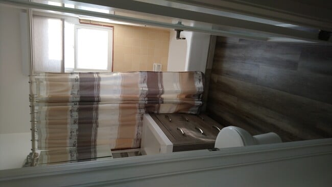 738 Hill St, Unit #A
