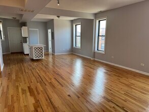 5900 S King Dr in Chicago, IL - Building Photo - Building Photo