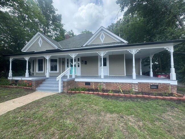 206 Lee St in Greenwood, SC - Building Photo - Building Photo