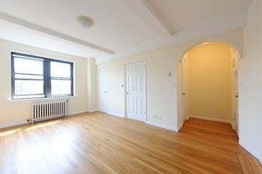 850 Amsterdam Ave, Unit 15E in New York, NY - Building Photo - Building Photo
