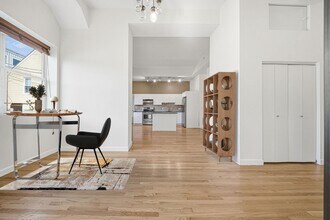 156 Chelsea St in Boston, MA - Building Photo - Building Photo