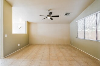 21846 N 40th Pl in Phoenix, AZ - Foto de edificio - Building Photo