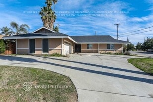 6349 Orange Knoll Ave in San Bernardino, CA - Building Photo