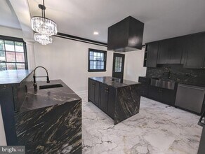 2208 Wakefield St in Alexandria, VA - Building Photo - Building Photo