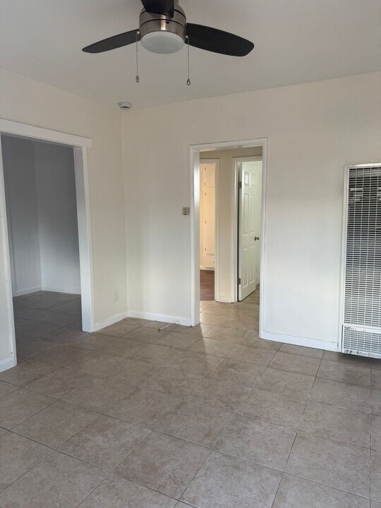 947 3/4-636 S Bonnie Beach Pl in Los Angeles, CA - Building Photo