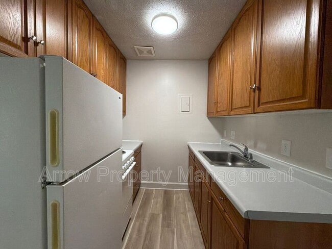 property at 1215 E St