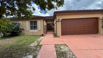 14332 SW 163rd St in Miami, FL - Building Photo - Building Photo