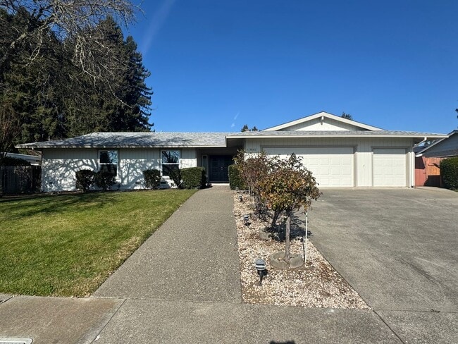 600 Vía Palo Linda in Fairfield, CA - Building Photo - Building Photo