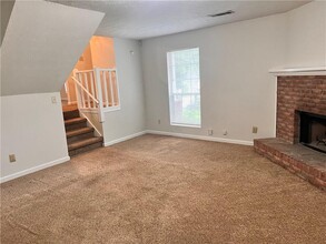 4310 Ridgetop Dr in Ellenwood, GA - Building Photo - Building Photo