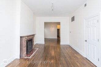 2005 W Race Ave, Unit 2 in Chicago, IL - Building Photo - Building Photo