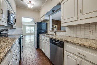 7434 Wellcrest Dr in Dallas, TX - Building Photo - Building Photo