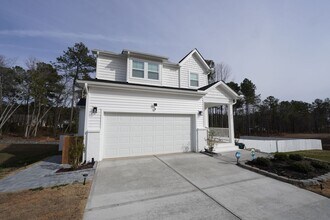 217 Beacon Hl Rd in Lillington, NC - Building Photo - Building Photo