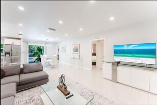 4017 Monroe St in Hollywood, FL - Building Photo