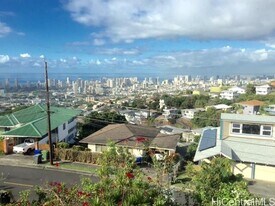 2207 St Louis Dr in Honolulu, HI - Building Photo