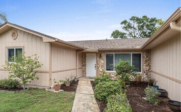 357 NW Hogan St in Port St. Lucie, FL - Building Photo - Building Photo