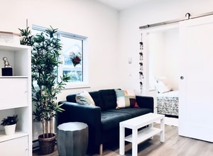 1906 Grant St in Vancouver, BC - Building Photo - Building Photo